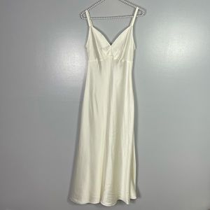 Victoria’s Secret vintage gold label full length chemise lingerie sz small cream
